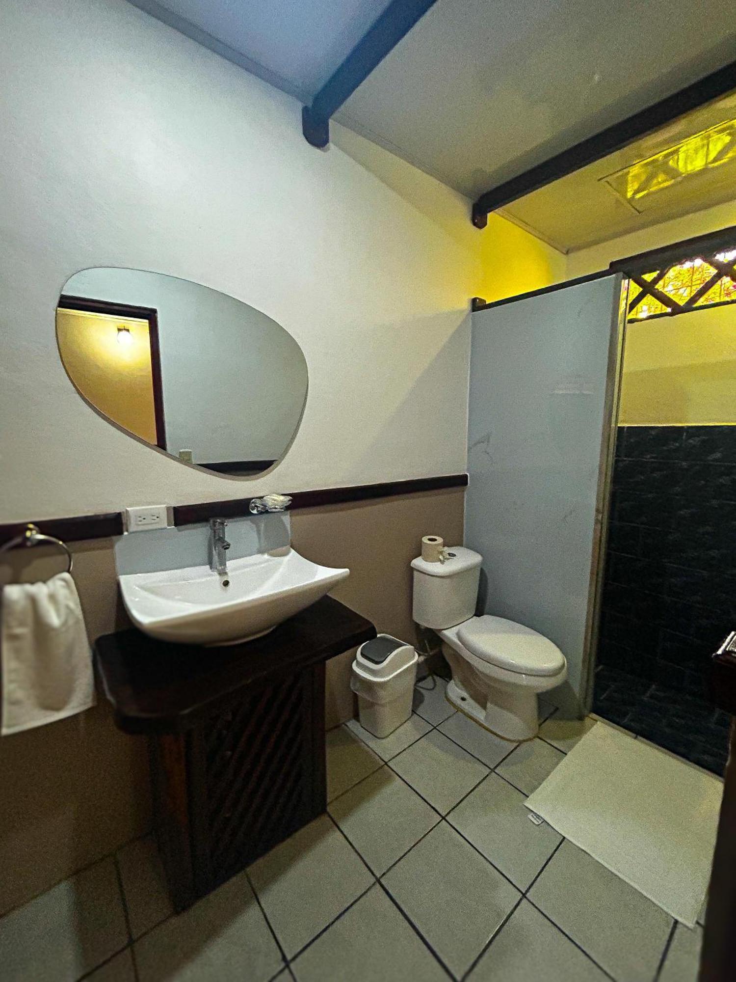 Cabinas Ole Caribe Puerto Viejo de Talamanca Экстерьер фото